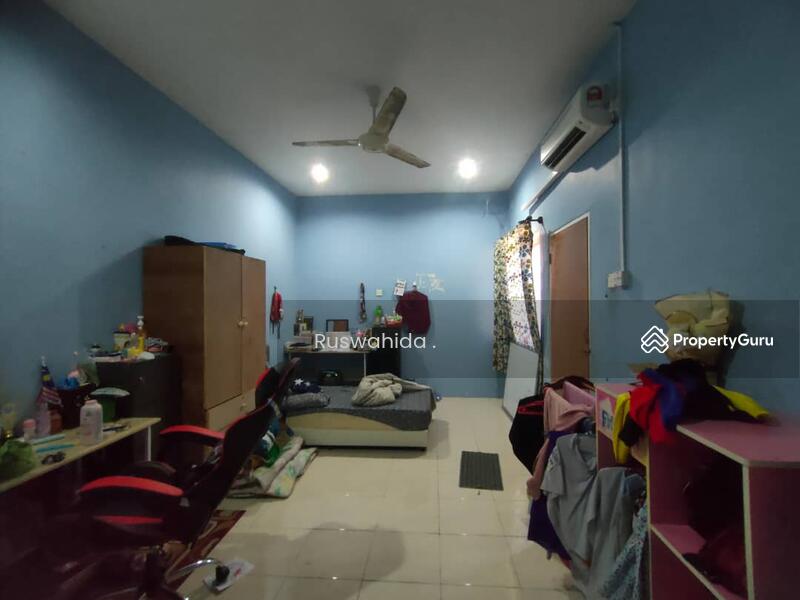 For Sale - Semi-D Jalan Lakeville, Bandar Seri Iskandar For Sale - Below Market Value