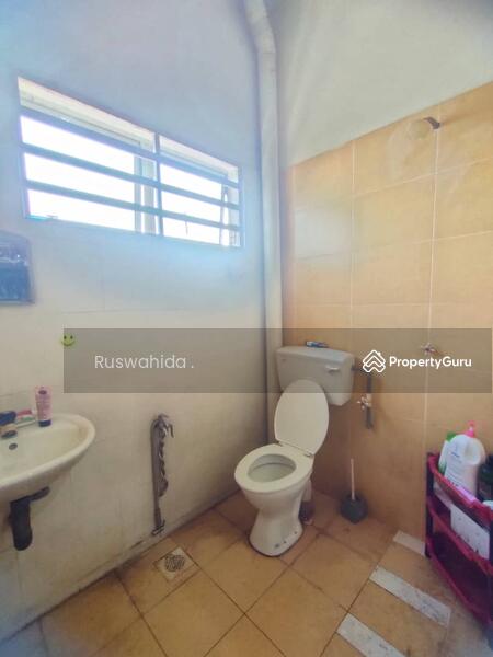 For Sale - Semi-D Jalan Lakeville, Bandar Seri Iskandar For Sale - Below Market Value