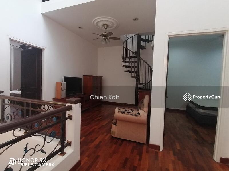 Rumah Teres 2 Tingkat untuk Disewa di Ara Damansara (Selangor) - Chien Koh - Extra portion upstairs - PropertyGuru.com.my