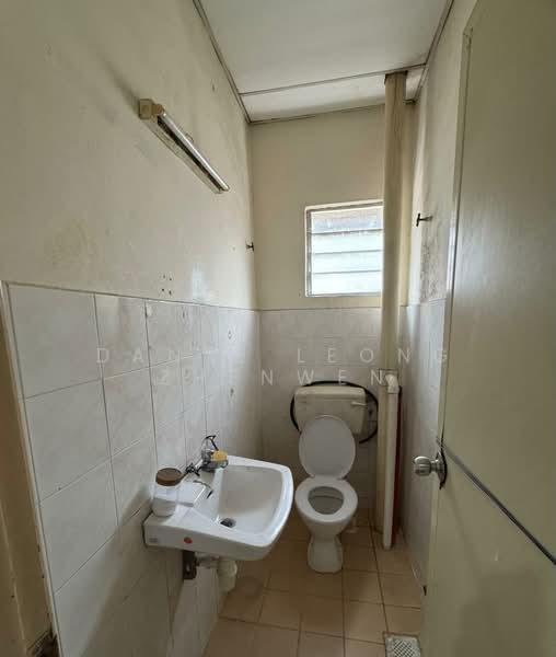Office for Rent in Petaling Jaya (Selangor) - Dante Leong Zhenwen - Bathroom - PropertyGuru.com.my