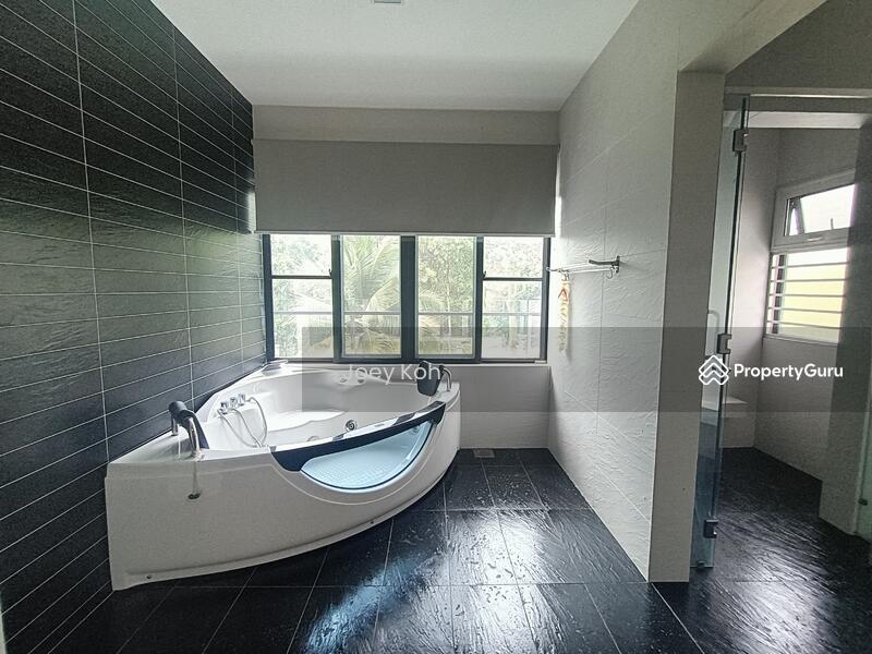 Untuk Dijual - FULLY FURNISHED LAKE VIEW Bungalow With PRIVATE SWIMMING POOL Cahaya SPK U9 Shah Alam