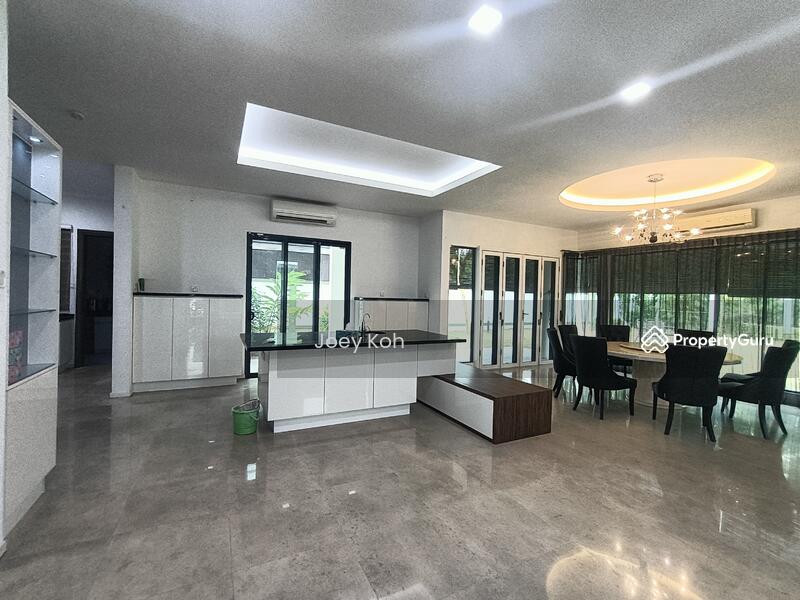 Untuk Dijual - FULLY FURNISHED LAKE VIEW Bungalow With PRIVATE SWIMMING POOL Cahaya SPK U9 Shah Alam
