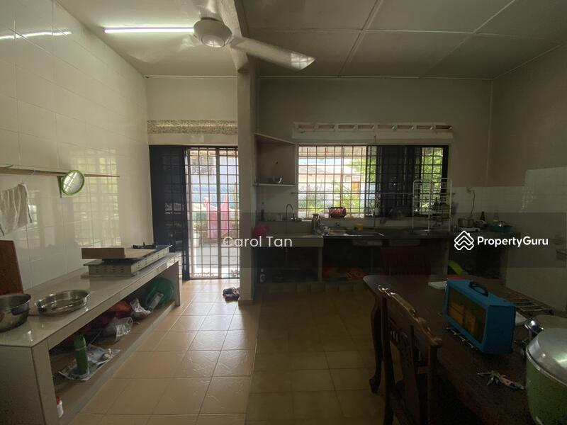 Bungalow at Kulai, Jalan Nuri Kulai, Kulai, Johor, 5 Bedrooms, 5703