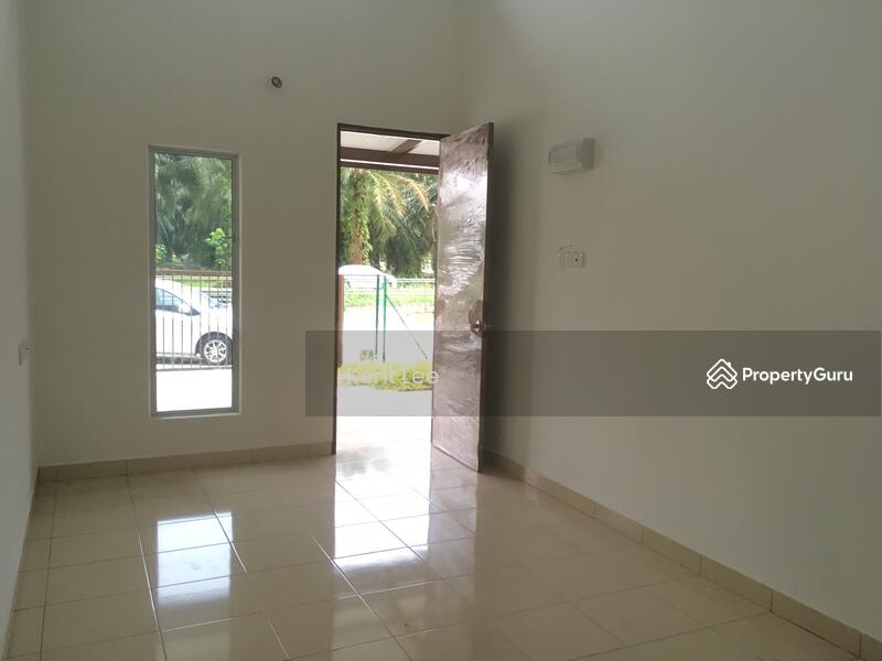 Untuk Dijual - Teres BARU 0 Depo CASH Back 15K FREE SNP 20x60 3R2B Jln Kebun Shah Alam Rimbayu Sek 30