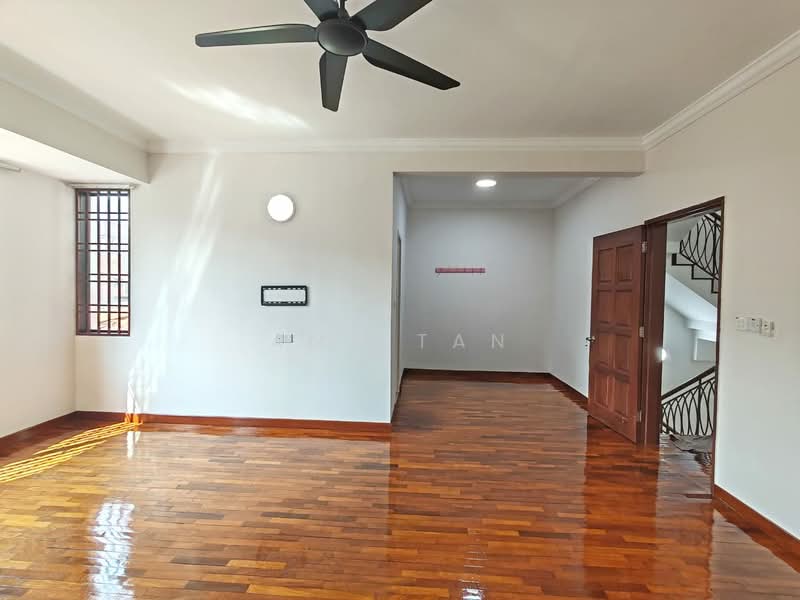 Rumah Teres 2.5 Tingkat untuk Disewa di Bandar Utama (Selangor) - Amy Tan - Living Room - PropertyGuru.com.my