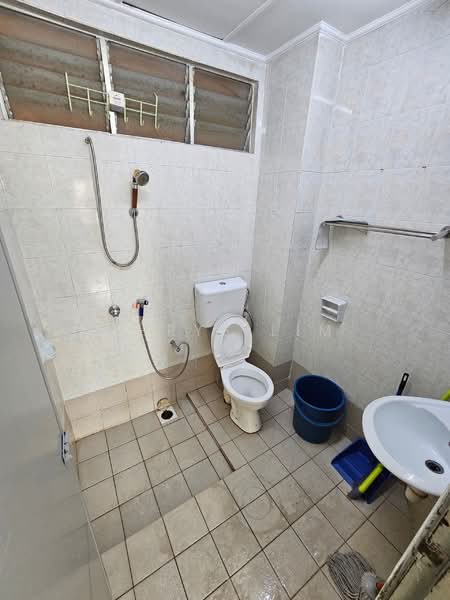 Apartment for Rent at Pangsapuri Seroja - Chrys Lim - PropertyGuru.com.my