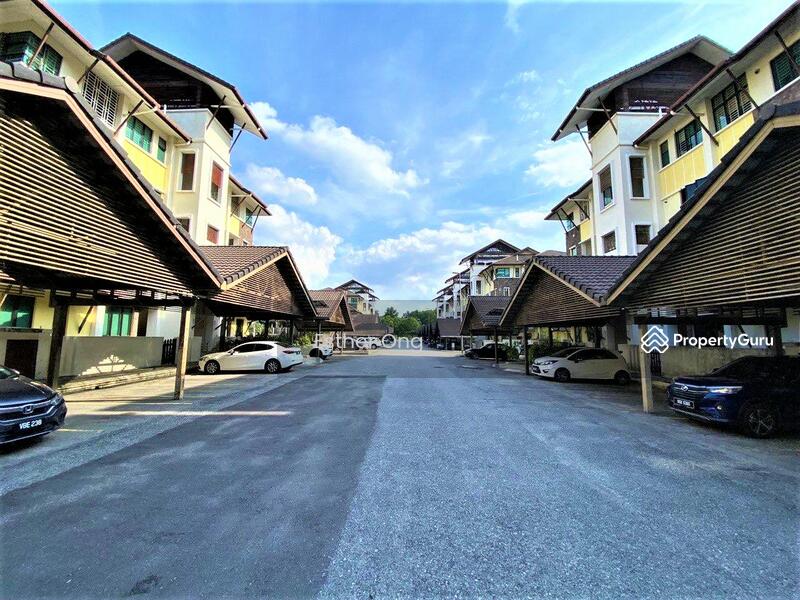 Lake Valley, Jalan Suarasa 8/3, Cheras, Selangor, 3 Bedrooms, 1218 sqft