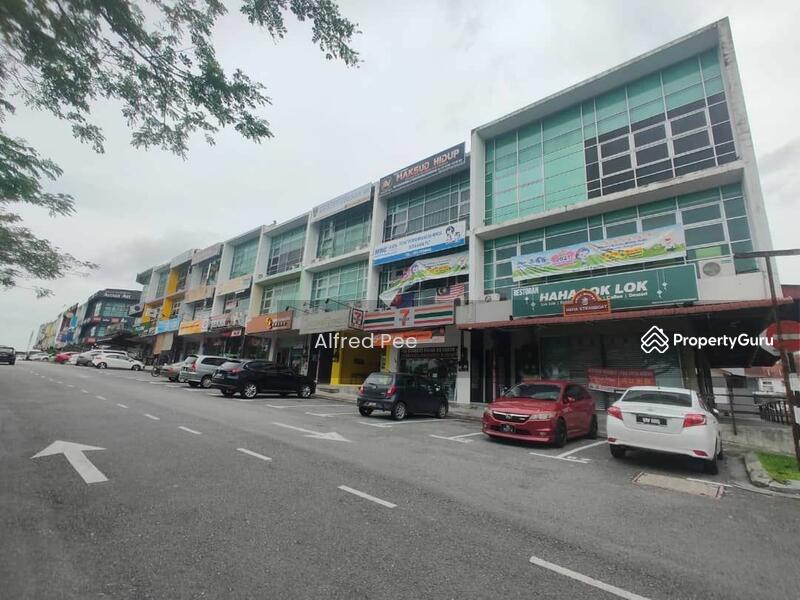 Bandar Dato Onn, 3 Storey Shop Lot For Sale , Freehold NonBumi untuk