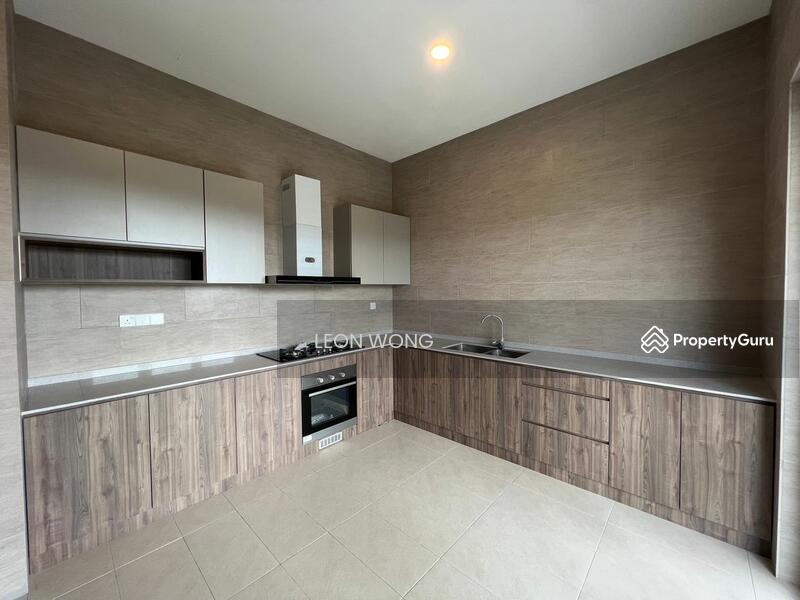 Untuk Disewa - Townhouse at Mont Kiara