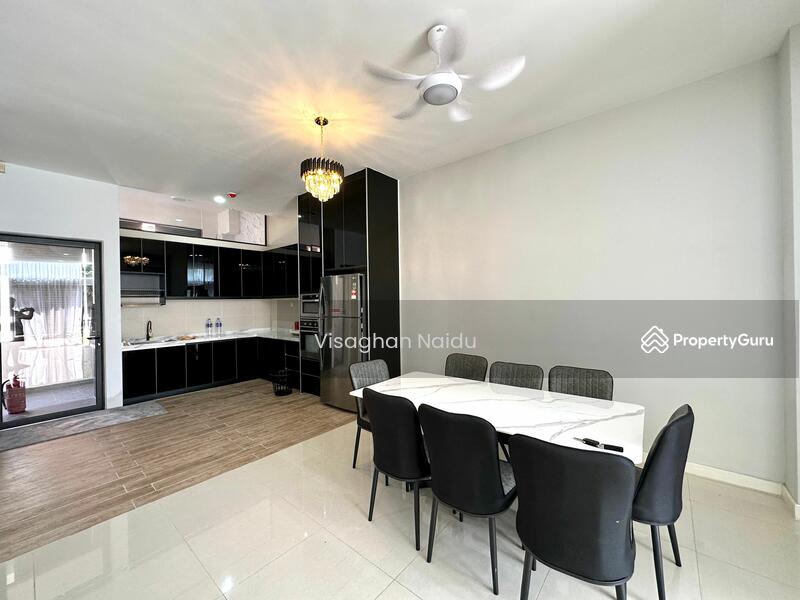 Rumah Teres 3.5 Tingkat untuk Disewa di Bandar Country Homes (Rawang) - Visaghan Naidu - PropertyGuru.com.my