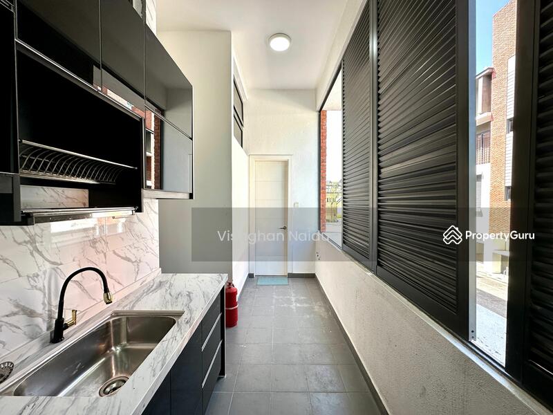 Rumah Teres 3.5 Tingkat untuk Disewa di Bandar Country Homes (Rawang) - Visaghan Naidu - PropertyGuru.com.my