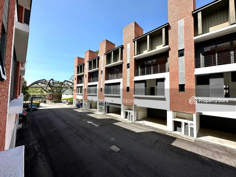 Rumah Teres 3.5 Tingkat untuk Disewa di Bandar Country Homes (Rawang) - Visaghan Naidu - PropertyGuru.com.my