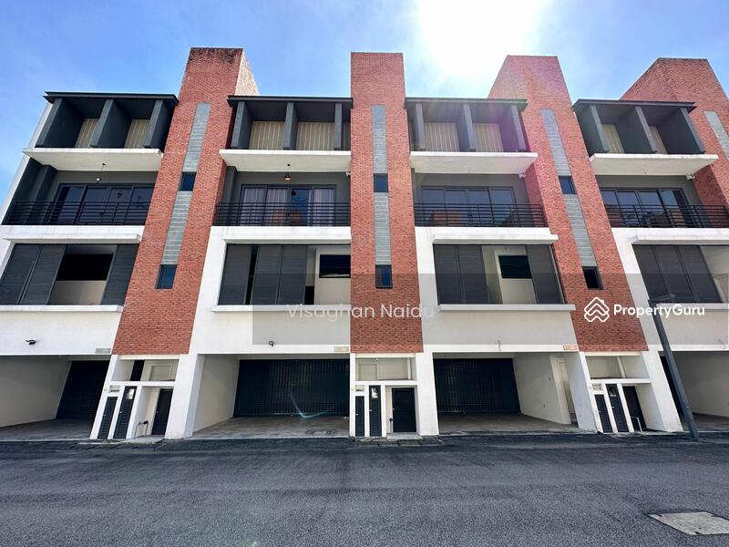 Rumah Teres 3.5 Tingkat untuk Disewa di Bandar Country Homes (Rawang) - Visaghan Naidu - PropertyGuru.com.my