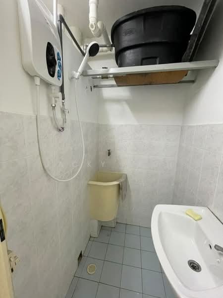 Apartment for Rent at Green Garden - Jacky Yeoh - Bathroom - PropertyGuru.com.my