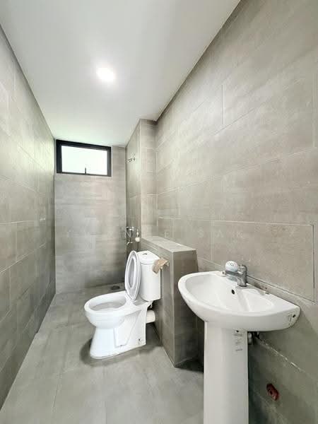 Condominium for Sale at The Light Residences - Yvonne Sak - Bathroom - PropertyGuru.com.my
