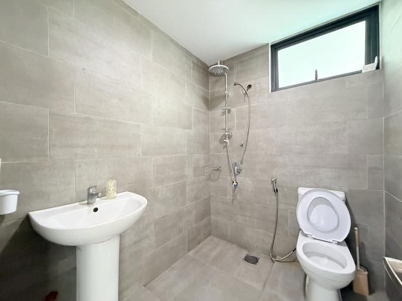 Condominium for Sale at The Light Residences - Yvonne Sak - Bathroom - PropertyGuru.com.my