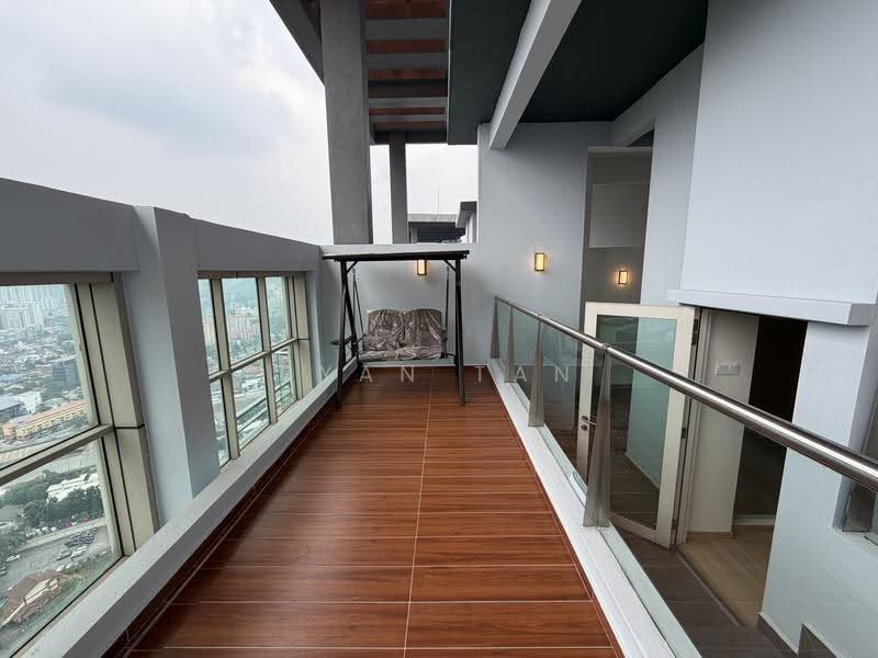Kediaman Servis untuk Dijual di myHabitat - Ryan Tan - Balcony - PropertyGuru.com.my