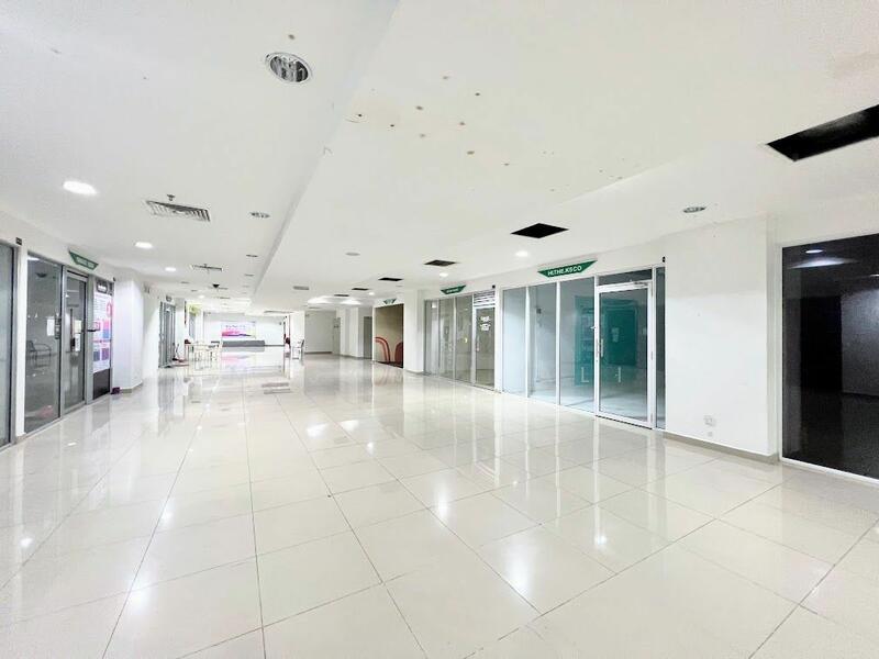 For Sale - Shop at Summit Mall Batu Pahat
