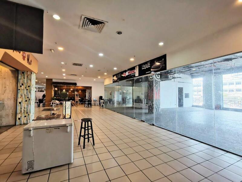 For Sale - Shop at Summit Mall Batu Pahat