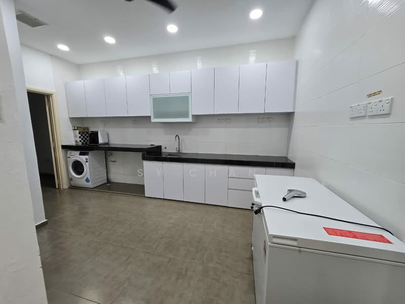 Semi-Detached House for Rent in Kota Kemuning (Shah Alam) - SY Chan - Kitchen - PropertyGuru.com.my