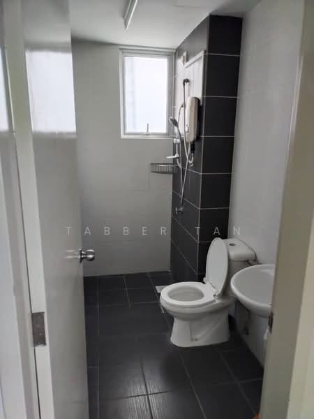 Servis Apartment untuk Disewa di Maxim Residences - Tabber Tan - Bathroom - PropertyGuru.com.my