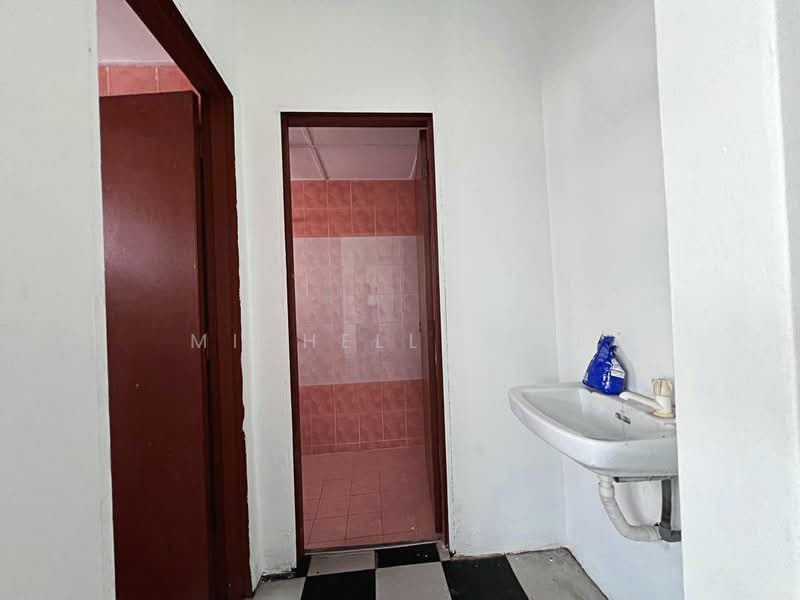 For Rent - 1st Floor Office @ Seksyen 23, Shah Alam For Rent