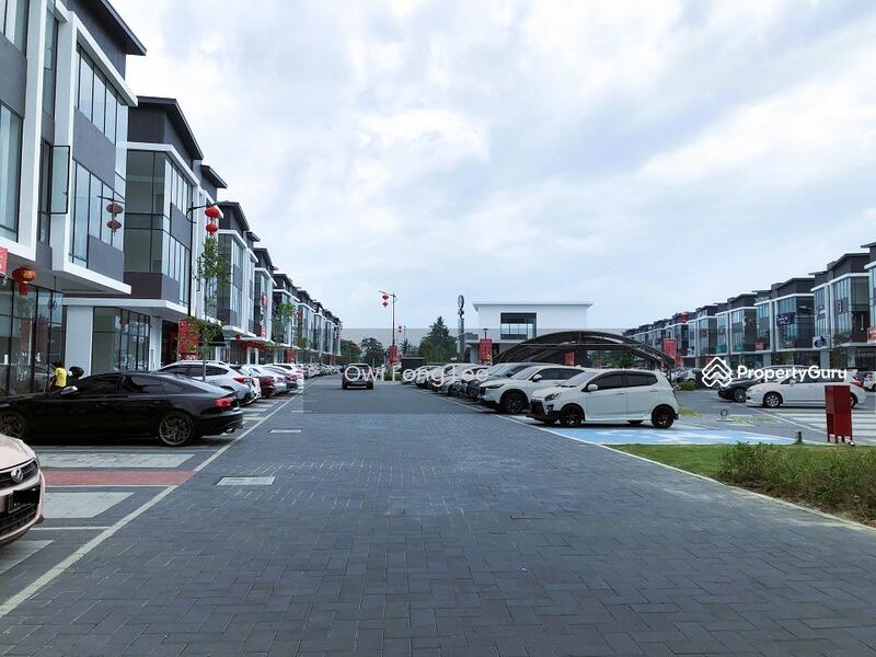 GROUND FLOOR Iconic Point New Commercial Hub Simpang Ampat, Jalan