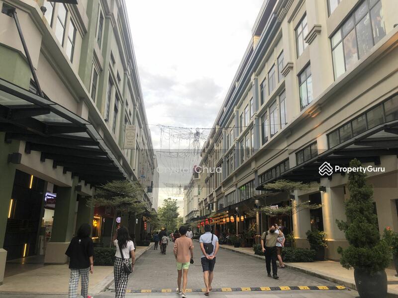 For Sale - Plaza Arkadia