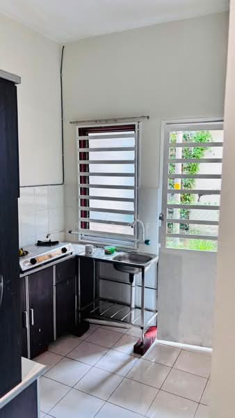 2-storey Terraced House for Rent in Puchong (Selangor) - Erin Yusof - Kitchen - PropertyGuru.com.my