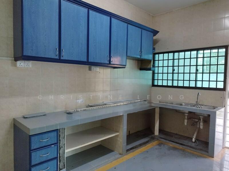 For Sale - Taman Kolam Air