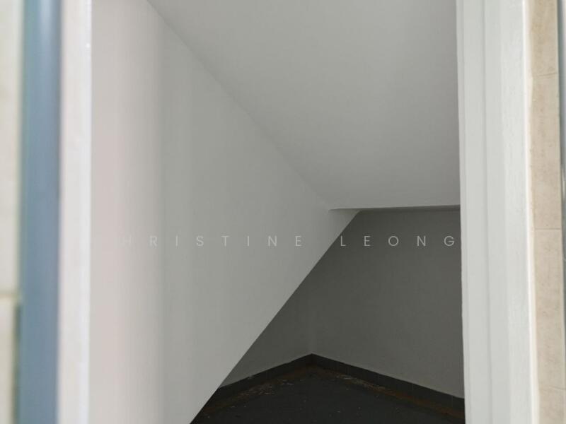 For Sale - Taman Kolam Air