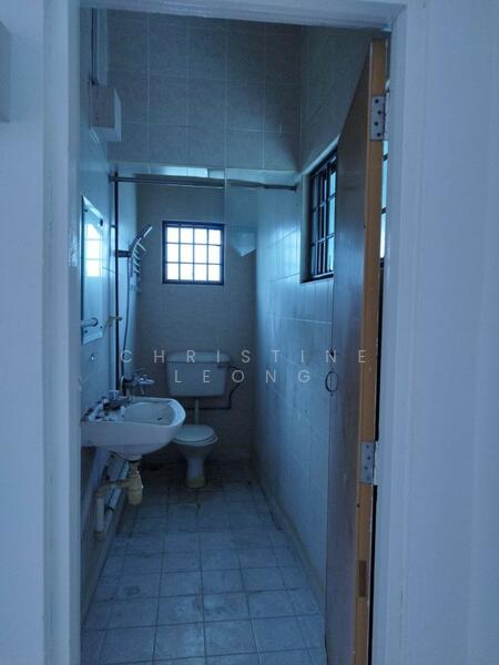 For Sale - Taman Kolam Air