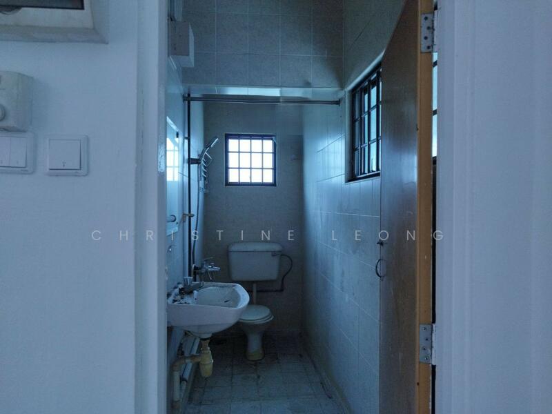 For Sale - Taman Kolam Air