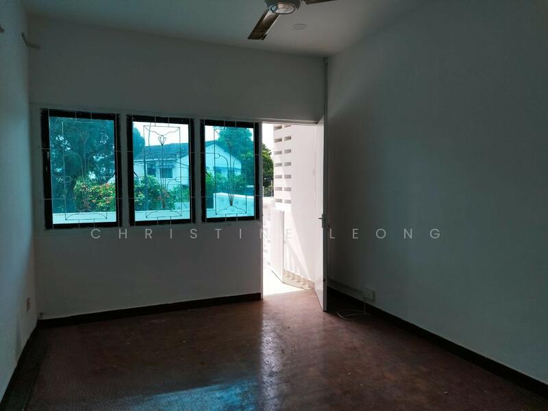 For Sale - Taman Kolam Air