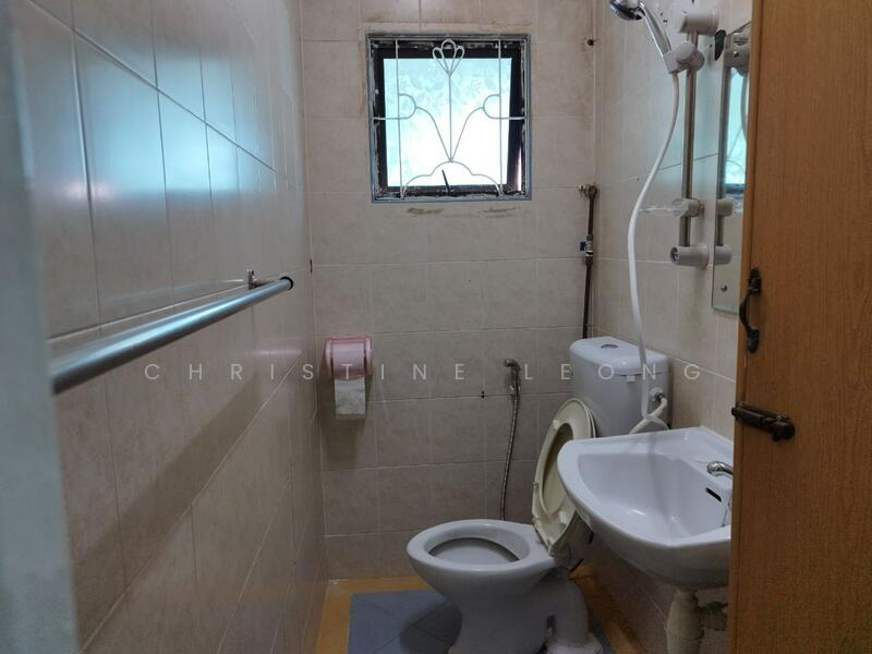 For Sale - Taman Kolam Air