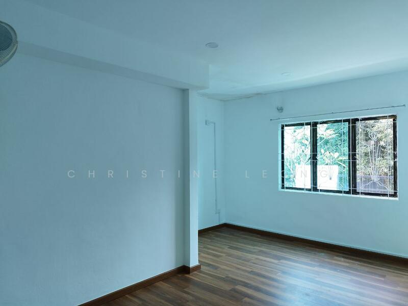 For Sale - Taman Kolam Air