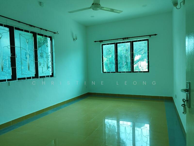 For Sale - Taman Kolam Air