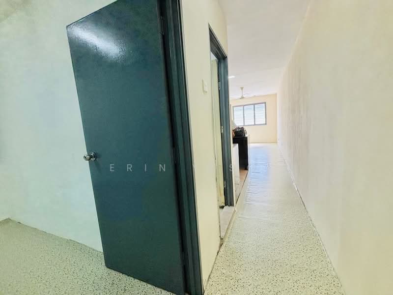 Rumah Flat untuk Disewa di Sri Penara - Erin Yusof - Corridor - PropertyGuru.com.my