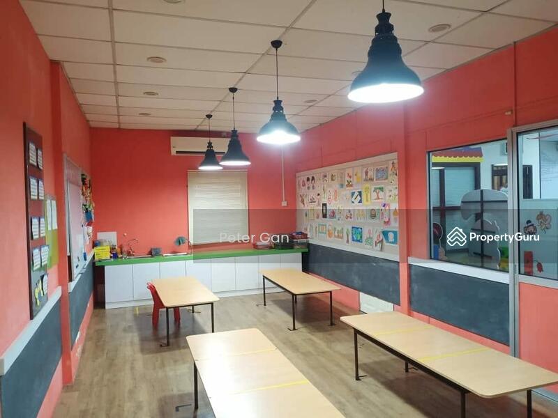 Untuk Disewa - First Garden Bungalow for Rent