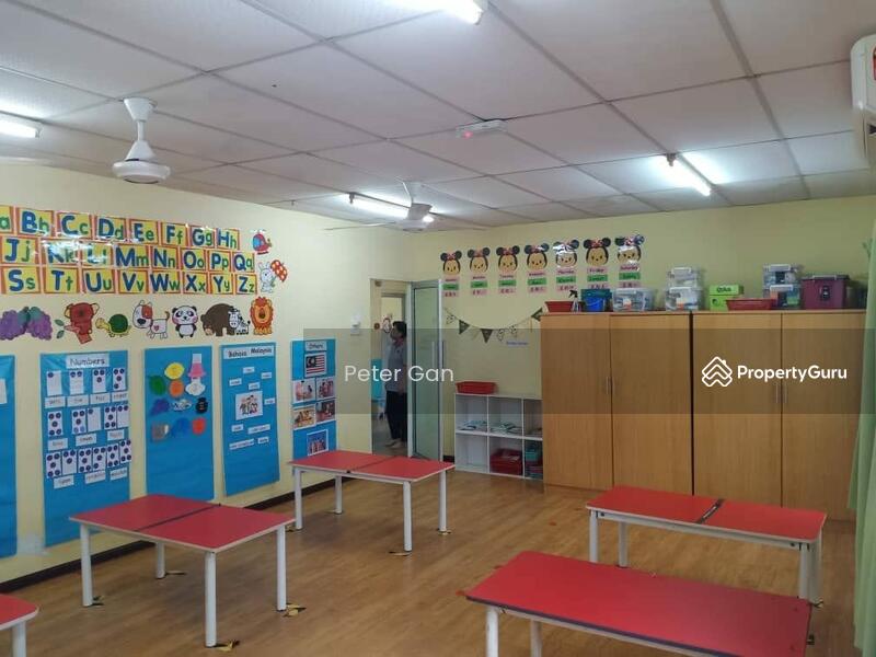 Untuk Disewa - First Garden Bungalow for Rent