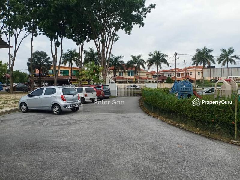 Untuk Disewa - First Garden Bungalow for Rent