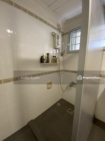 Master Bathroom (Standing Shower with heater) 