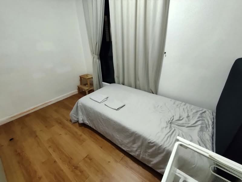Service Residence for Rent at Utropolis Suites 2 - Andy Tee - 2nd Bedroom - PropertyGuru.com.my