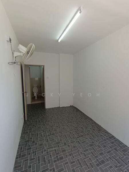 Untuk Disewa - Sri Saujana