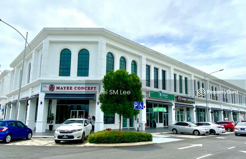 Facing Starbucks Ground Floor Shoplot Whitten Eco Majestic, Semenyih