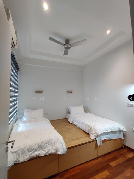 For Rent - Sapphire Paradigm