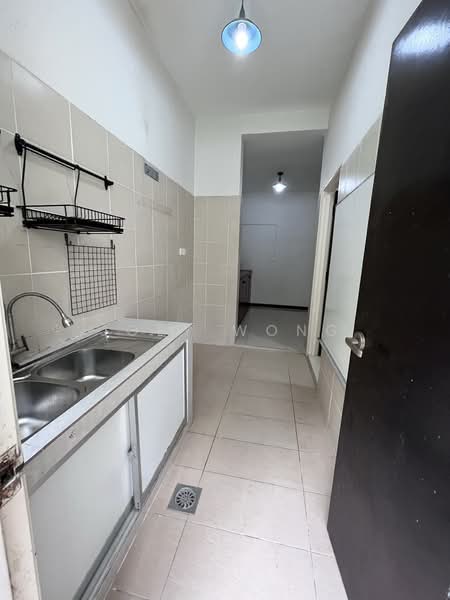 Townhouse for Sale in Petaling Jaya (Selangor) - Joey Wong - Kitchen - PropertyGuru.com.my