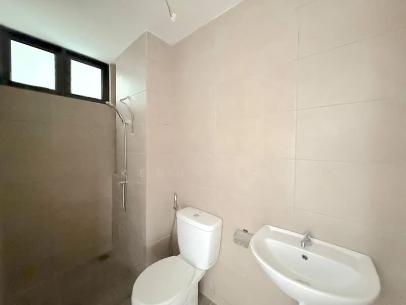 Kondominium untuk Dijual di Senzvilles (Senzo Residence) - Kenny Ooi - Bathroom - PropertyGuru.com.my