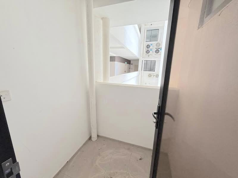 Kondominium untuk Dijual di Senzvilles (Senzo Residence) - Kenny Ooi - Corridor - PropertyGuru.com.my