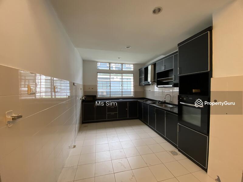 Park Villa Townhouse, Jalan BP 11, Bukit Puchong, Puchong Utama